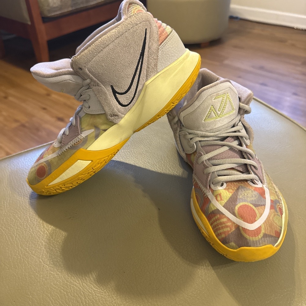 Nike Kyrie Flytrap 5 Basketball Shoes DM0856-500 Multi Color Men's 7.5 / Women 9